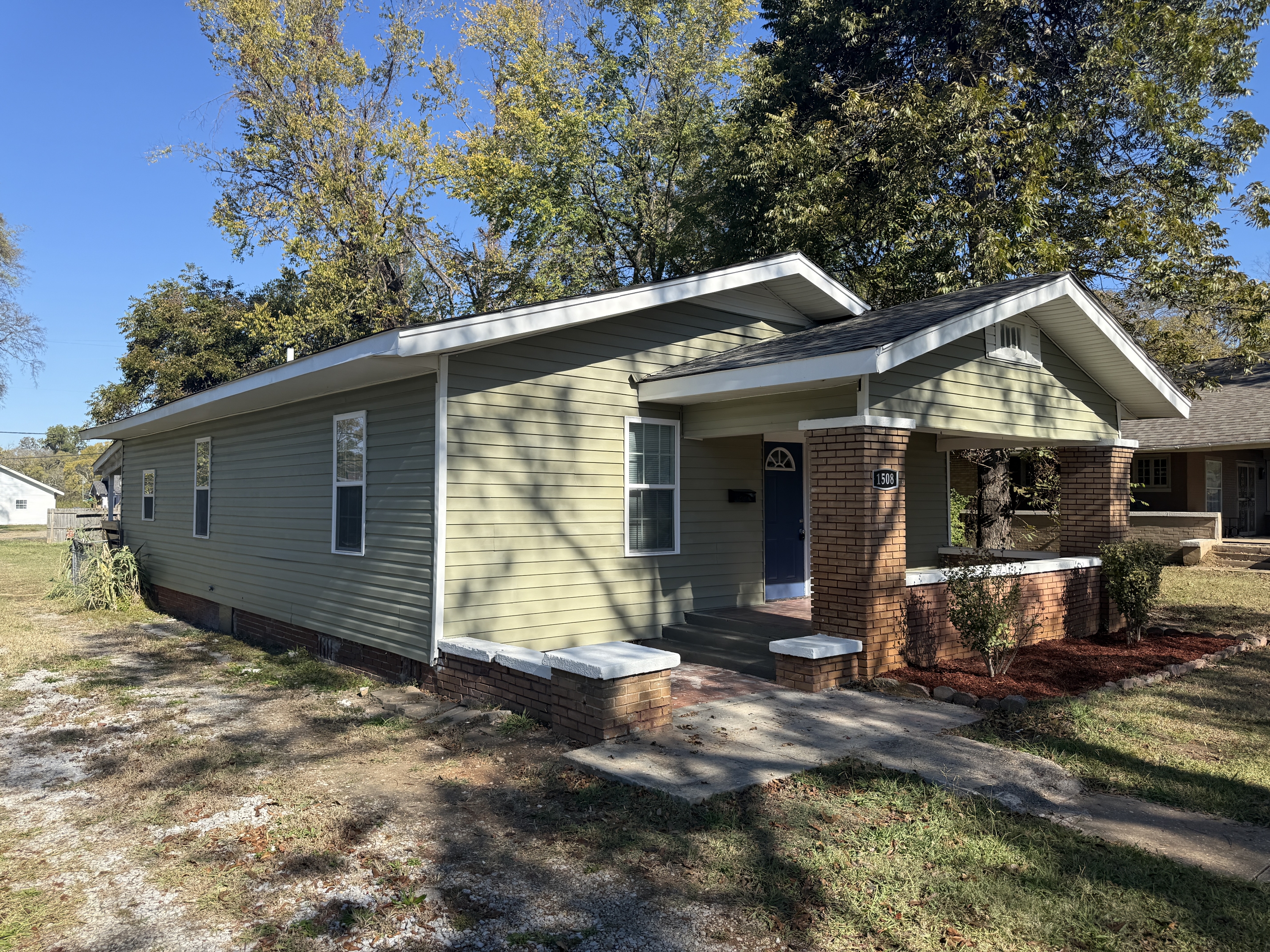 Property thumbnail image